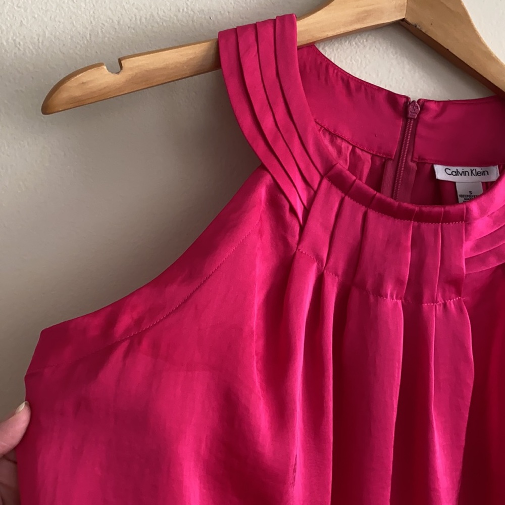 Calvin Klein blouse, fuchsia, size small.....🌷🌷 (1) - Picture 4 of 13